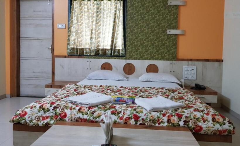 Hotel Rasraj , Dhule Εξωτερικό φωτογραφία