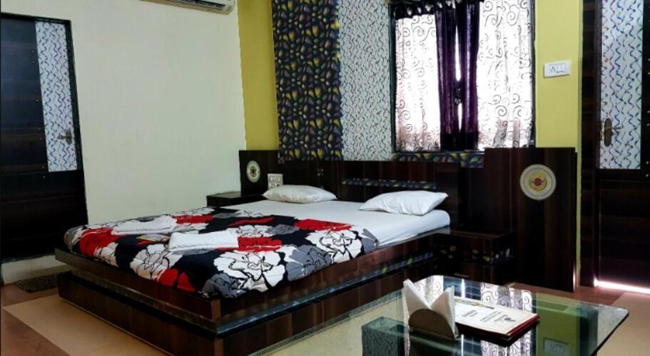Hotel Rasraj , Dhule Εξωτερικό φωτογραφία